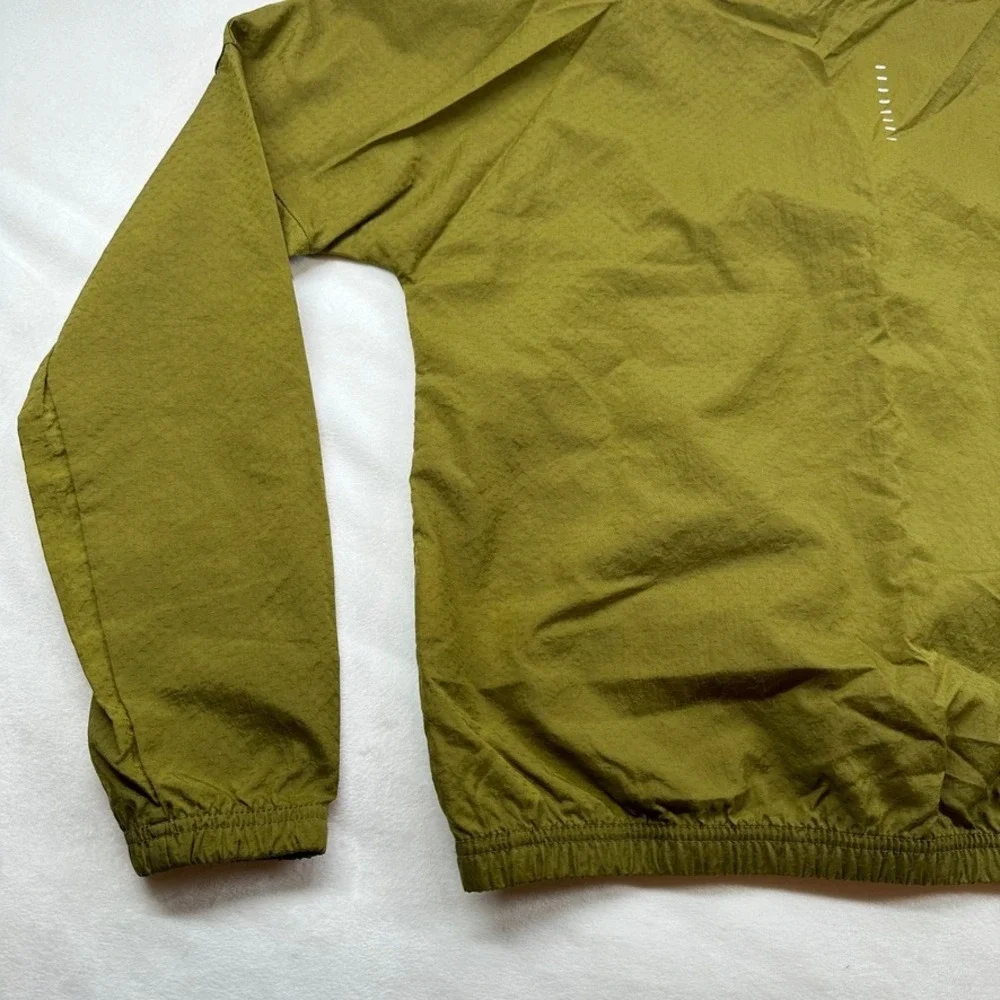 Nike Swoosh Running Jacket‎ Olive Green Dri-FIT Half Zip Pullover XS